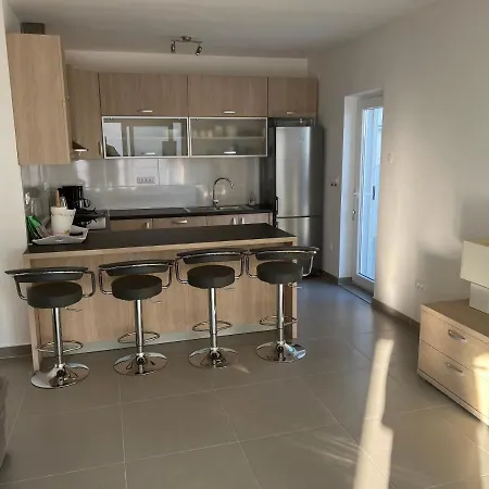 Pina Luca 4-6 Pers Apartamento *