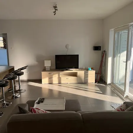 Apartamento Pina Luca 4-6 Pers Tisno