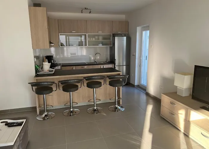 Pina Luca 4-6 Pers Apartman *